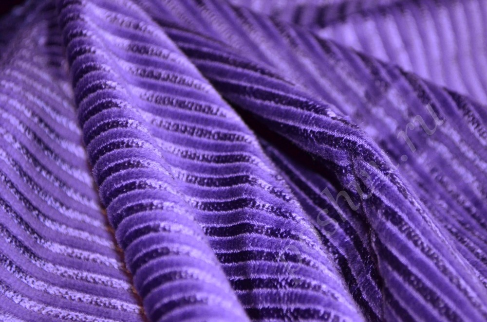 Костюмно-плательная ткань вельвет фиолетового оттенка