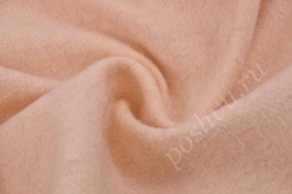 Нежная шерстяная ткань персикового оттенка от Givenchy (Живанши)