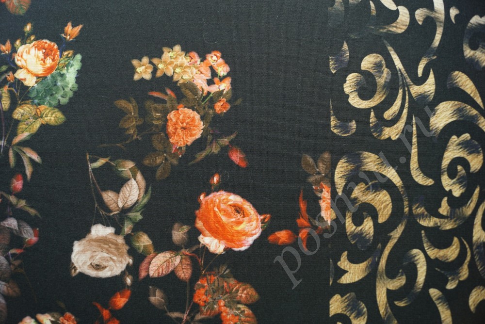 Трикотажная ткань чёрного цвета с розами
