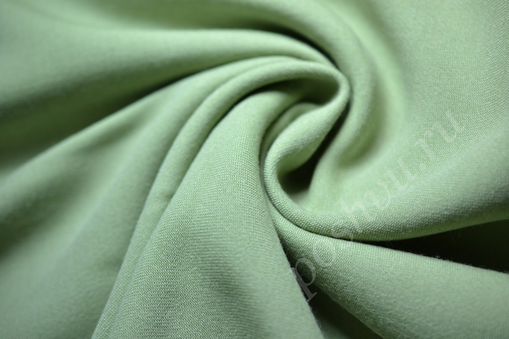 Костюмная ткань нежно-зеленого оттенка