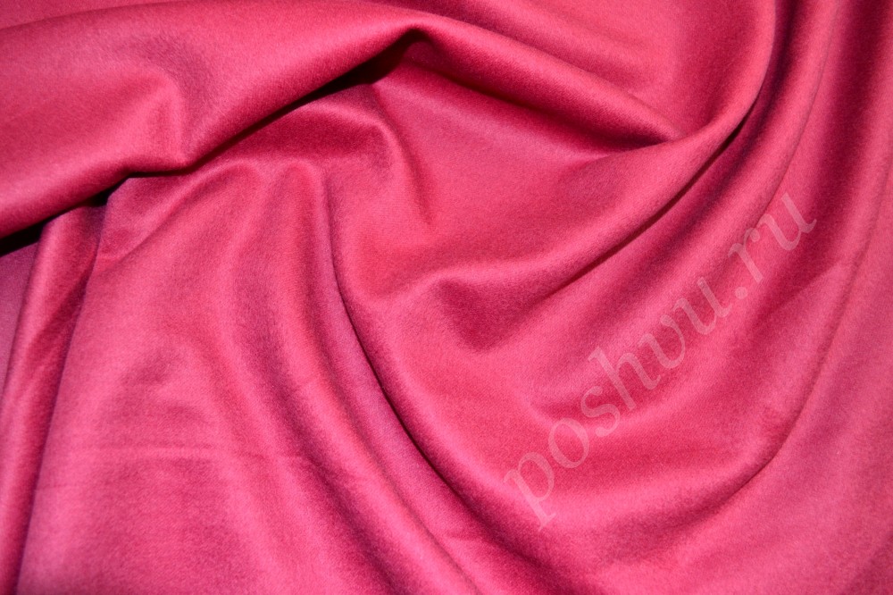 Роскошная пальтовая ткань яркого розового оттенка