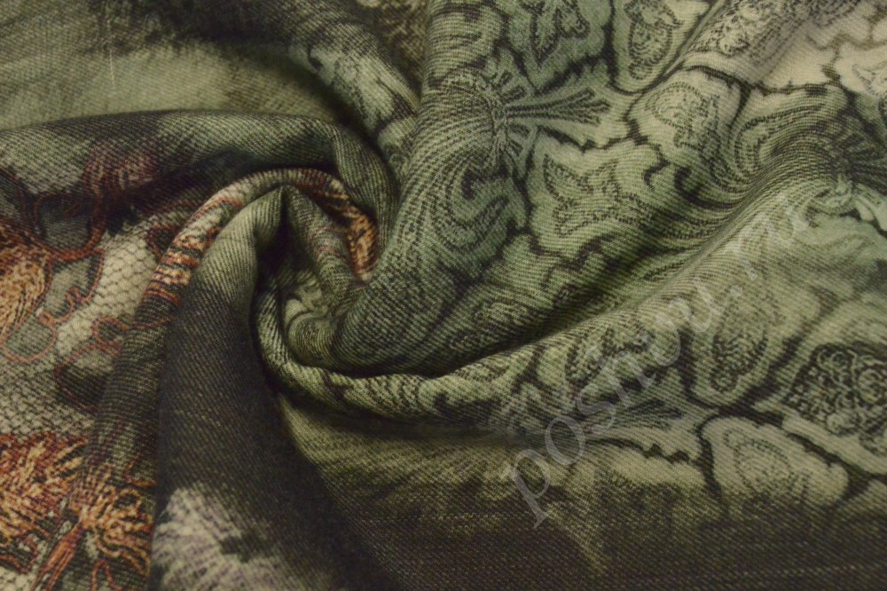 Плательная ткань с флористическим узором зелёного цвета