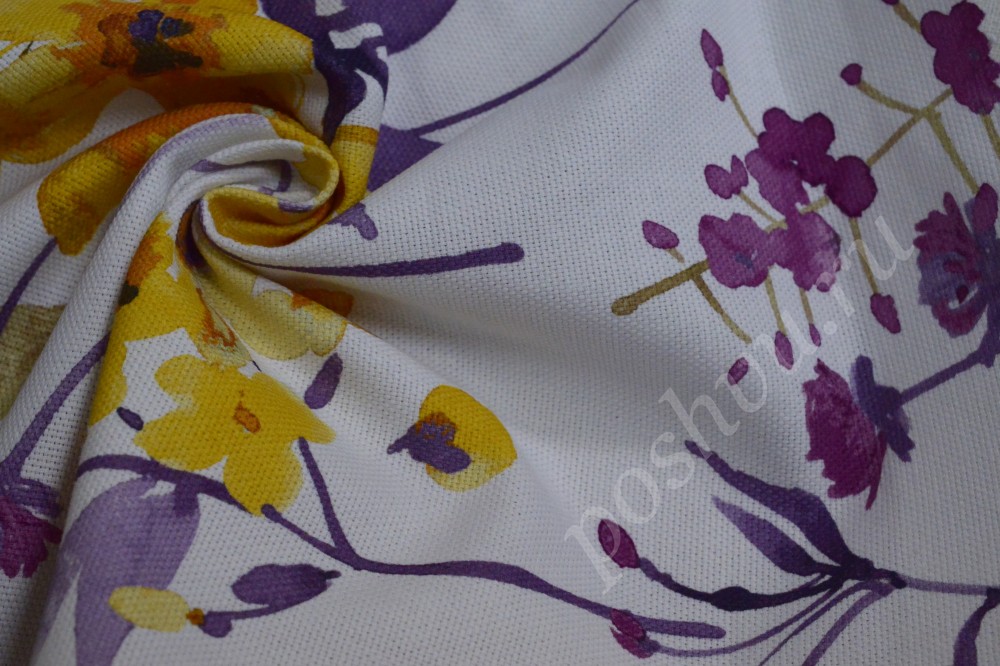 Ткань для штор портьерная белого оттенка с цветочным  рисунком