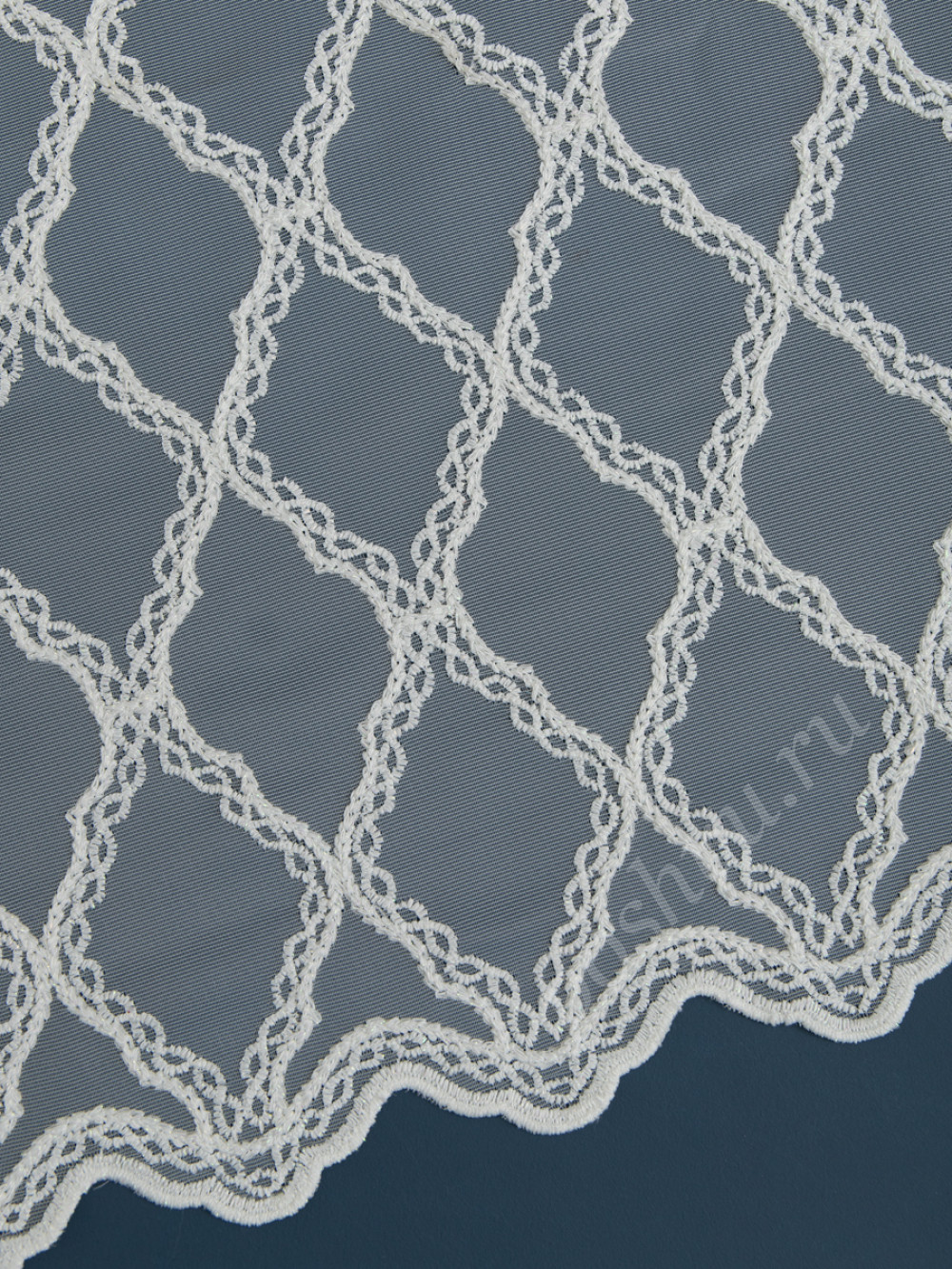 Тюль сетка ROI с вышивкой ромбами светло-бежевого цвета (купон120см), выс.280см
