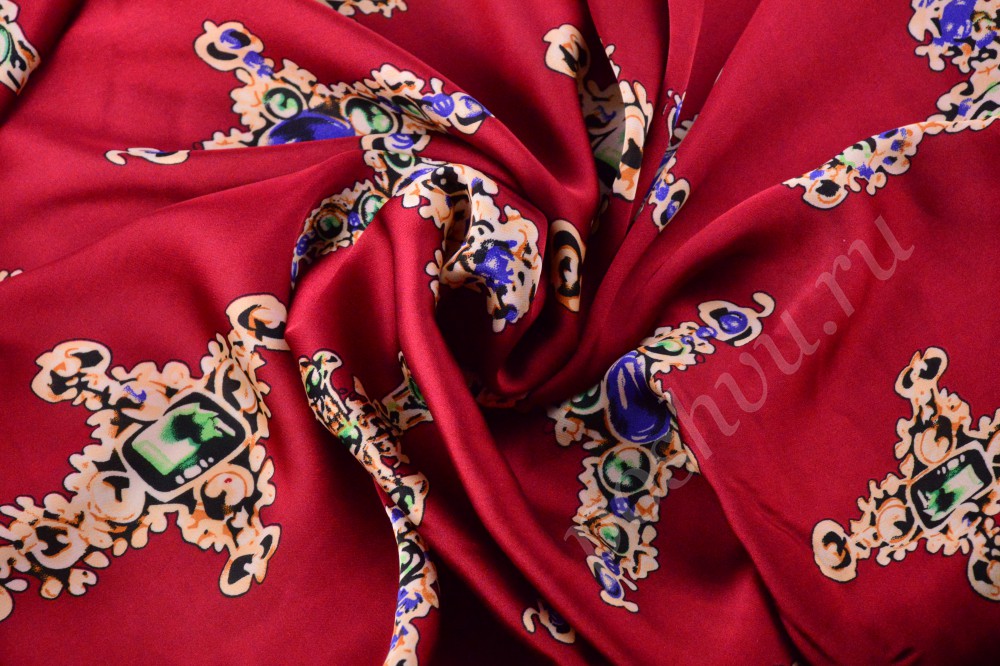 Красная набивная атласная ткань с роскошным орнаментом