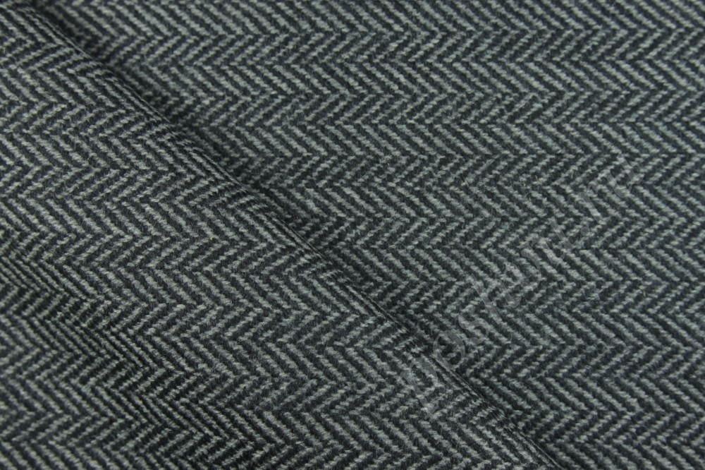 Пальтовая ткань серого оттенка в классическую елочку Gucci