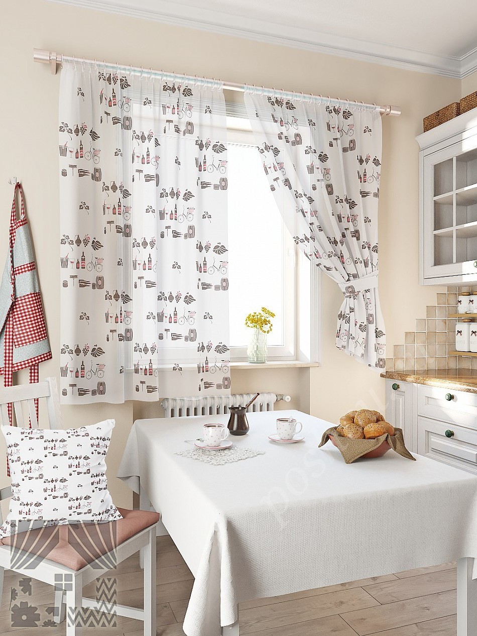 Нежный комплект штор белого цвета для кухни с рисунком на винную тематику