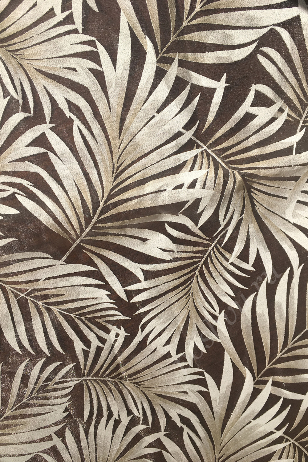 Ткань органза DEVORE бежевые листья папоротника на коричневом фоне
