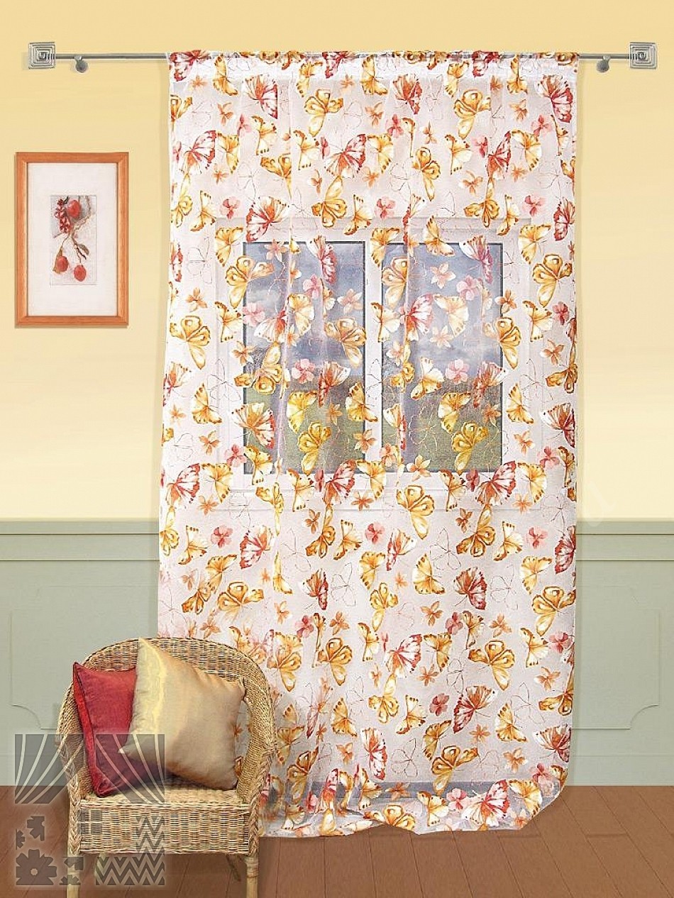Интересный тюль с изображением красных и бежевых бабочек для гостиной или спальни
