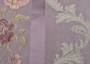 Ткань для мебели жаккард пурпурного цвета с крупными полосами и розами