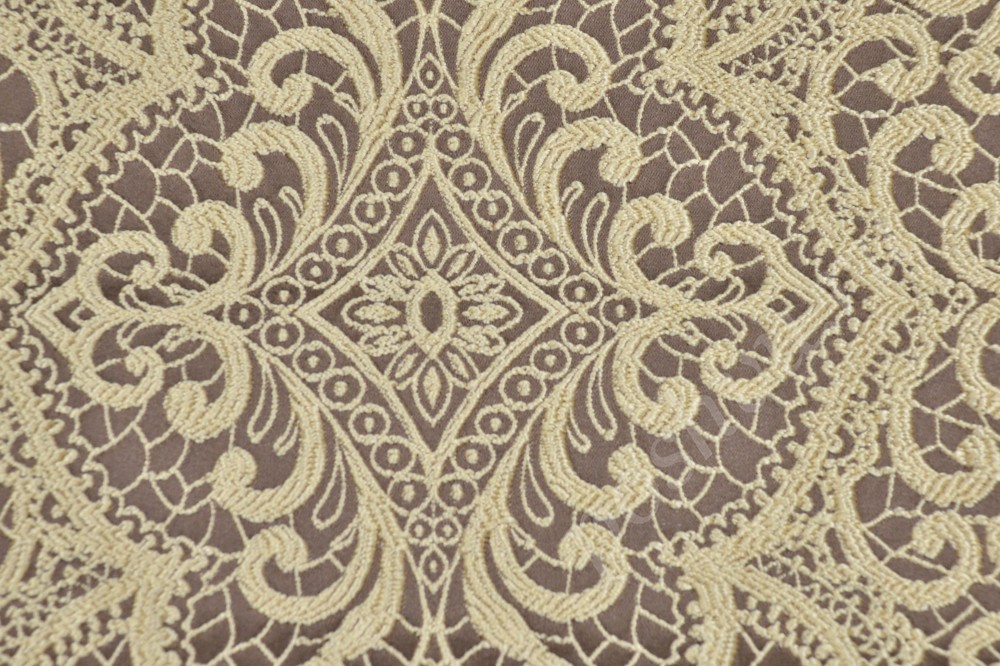 Ткань для мебели жаккард коричневого цвета с бежевым узором
