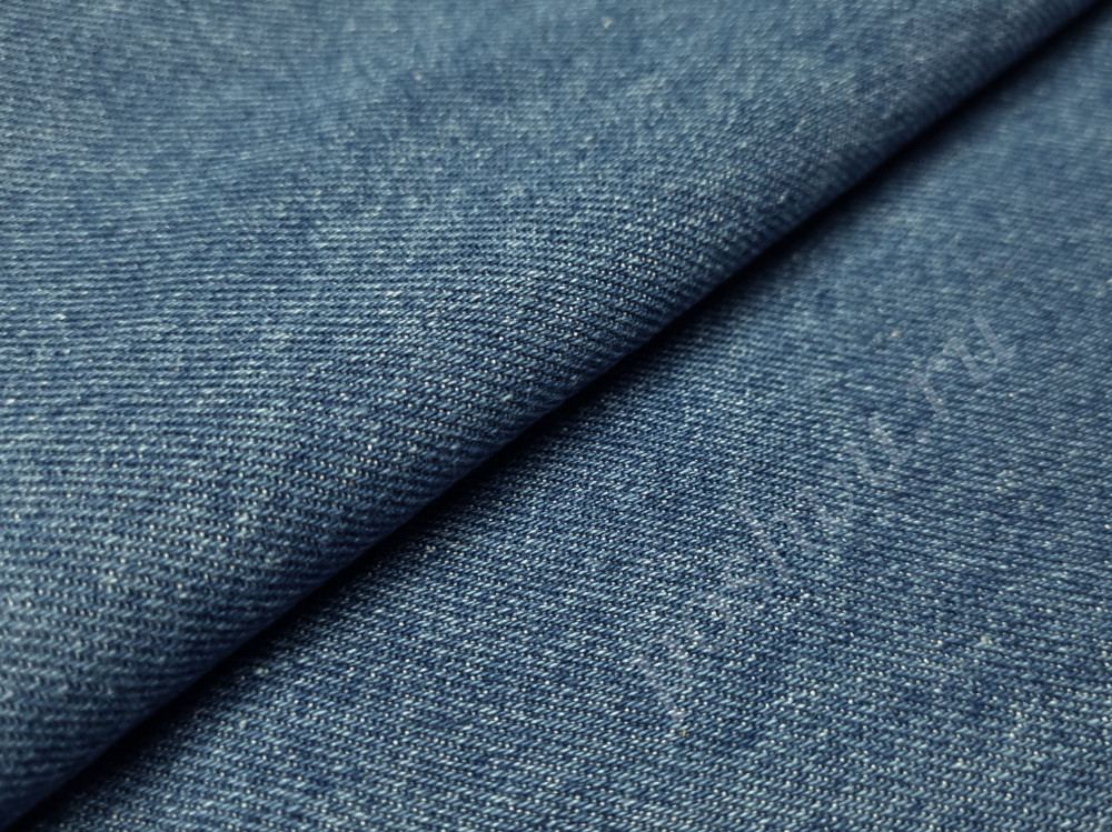 Ткань джинса, синего цвета