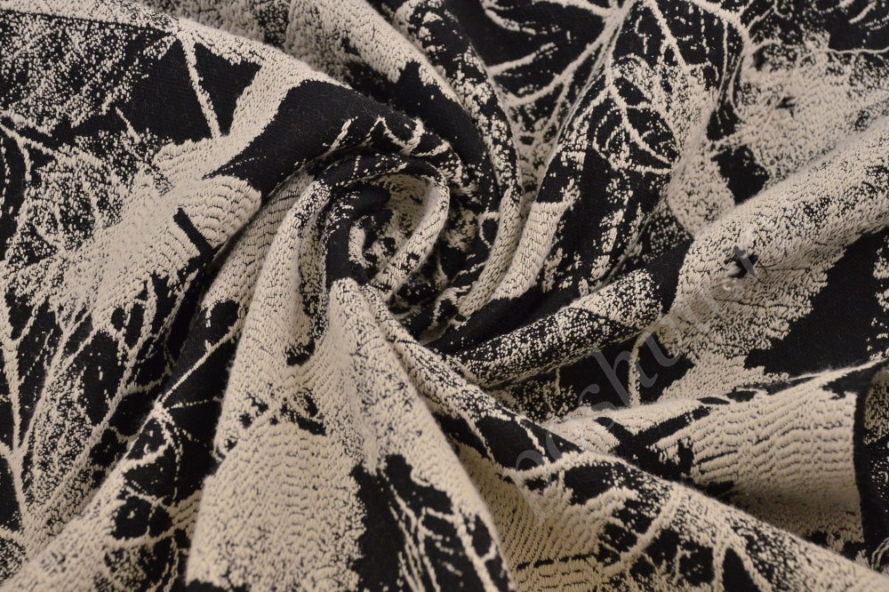 Жаккардовая ткань чёрного цвета с белыми листьями