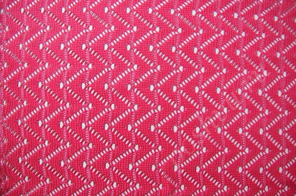 Кружевное полотно зиг-заг розового цвета