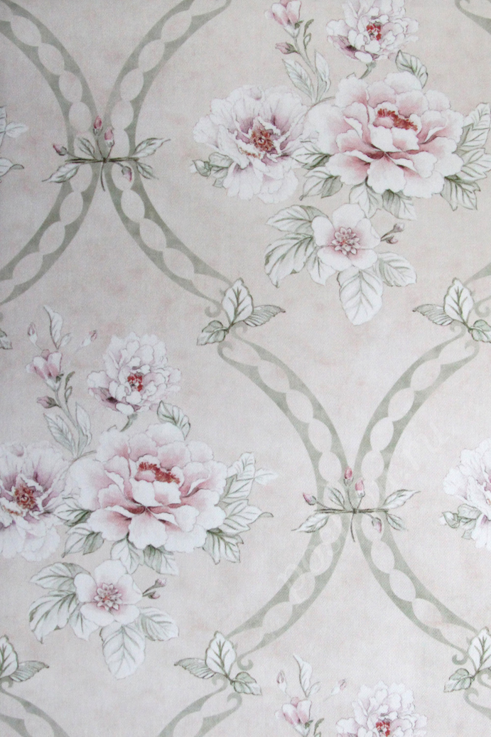 Ткань для штор саржа TWISTER JOLIE орнамент из роз на бледно-розовом фоне (раппорт 28х40см)