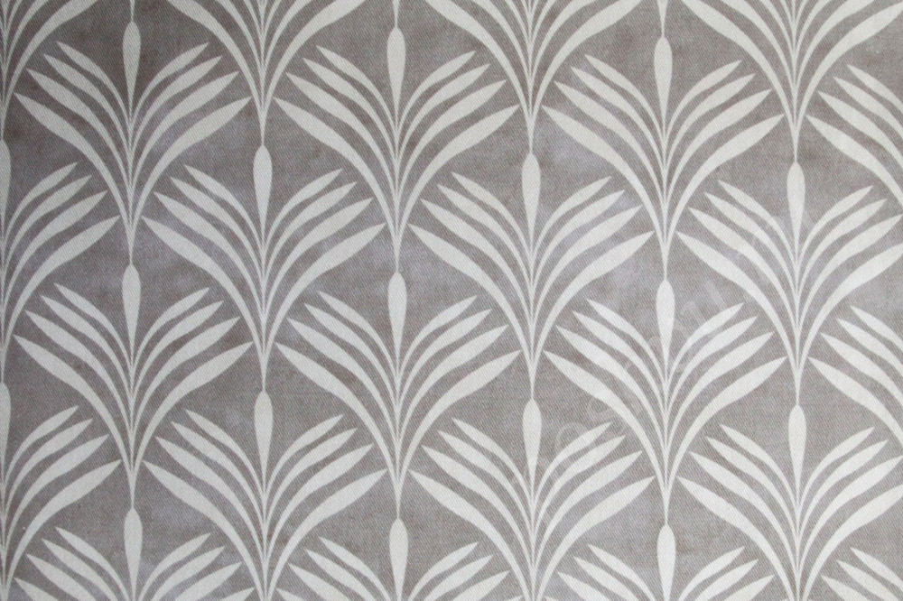 Ткань для штор саржа TWISTER JOLIE орнамент из белых листьев на сером фоне (раппорт 27х28см)