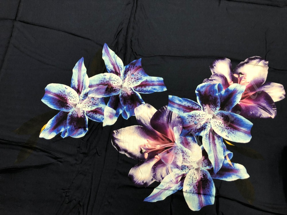 Ткань хлопок набивной черного цвета с лилиями