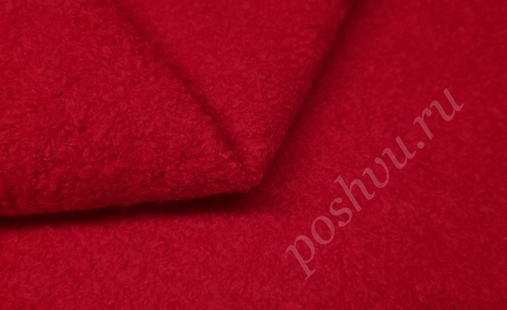Пальтовая ткань букле красного цвета