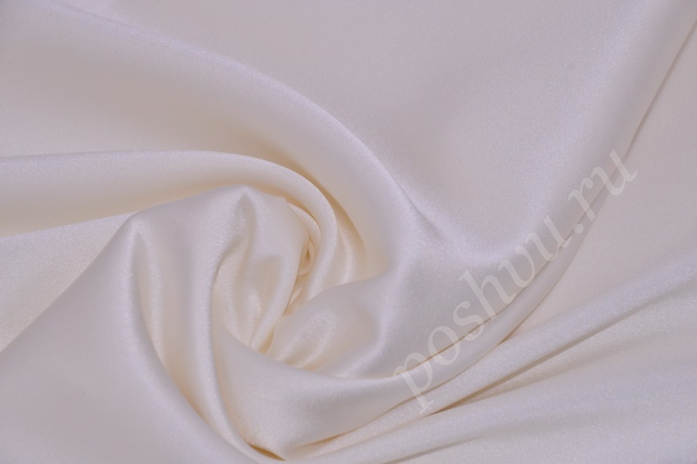 Соблазнительная белоснежная шёлковая ткань итальянского производства
