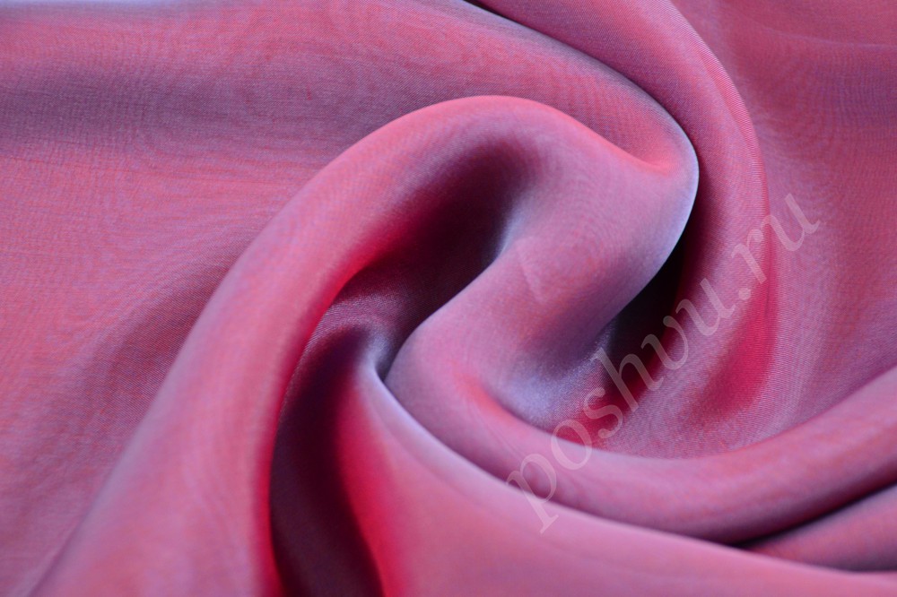 Соблазнительная шёлковая ткань розового цвета с сиреневым отливом