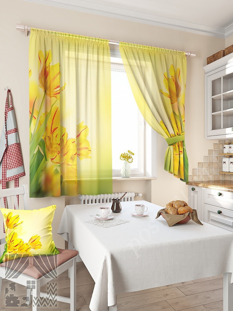 Яркий комплект штор для кухни в желтых и зеленых тонах с фотопечатью