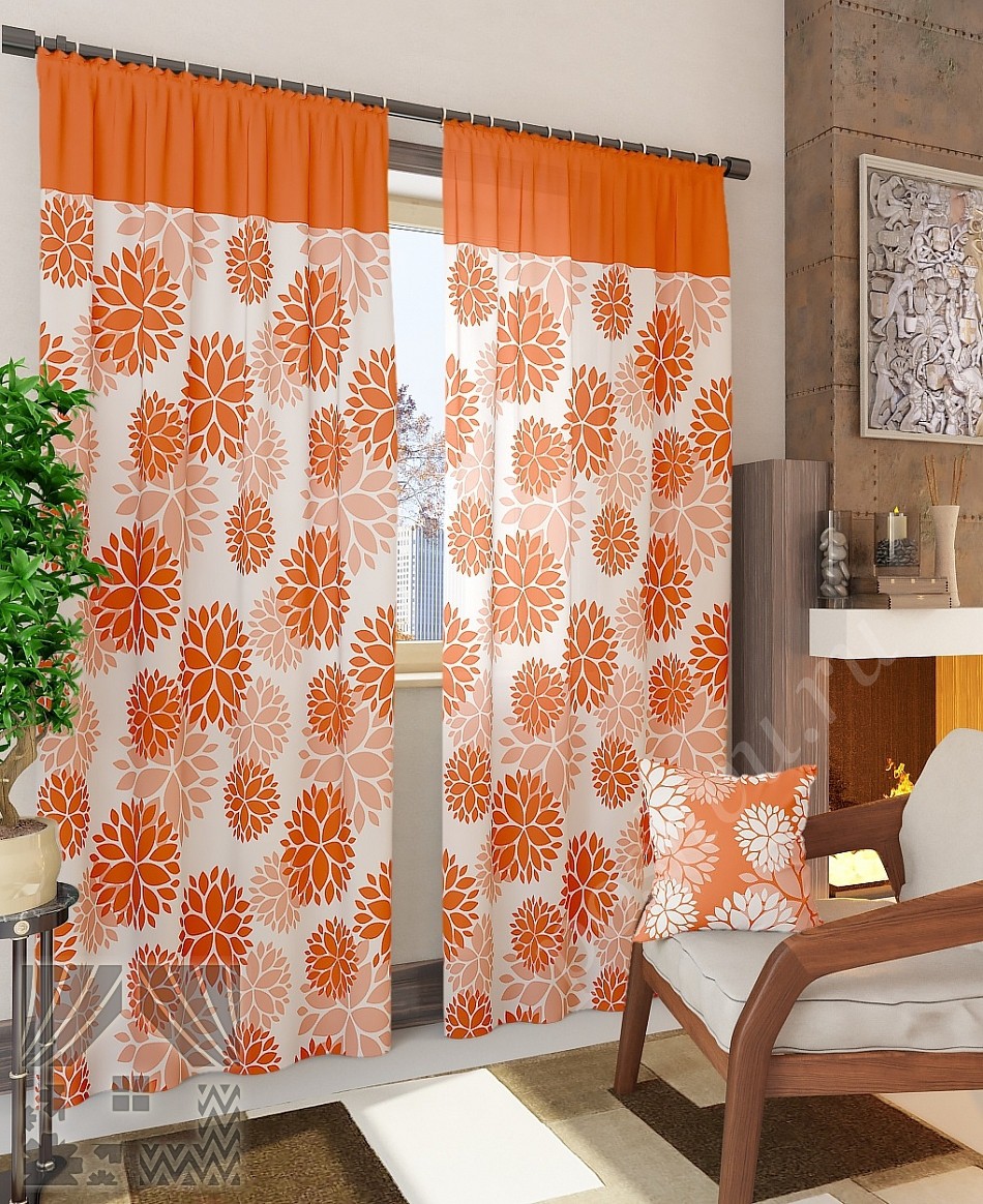 Яркий комплект штор с принтом оранжевого цвета в виде абстрактных крупных цветов