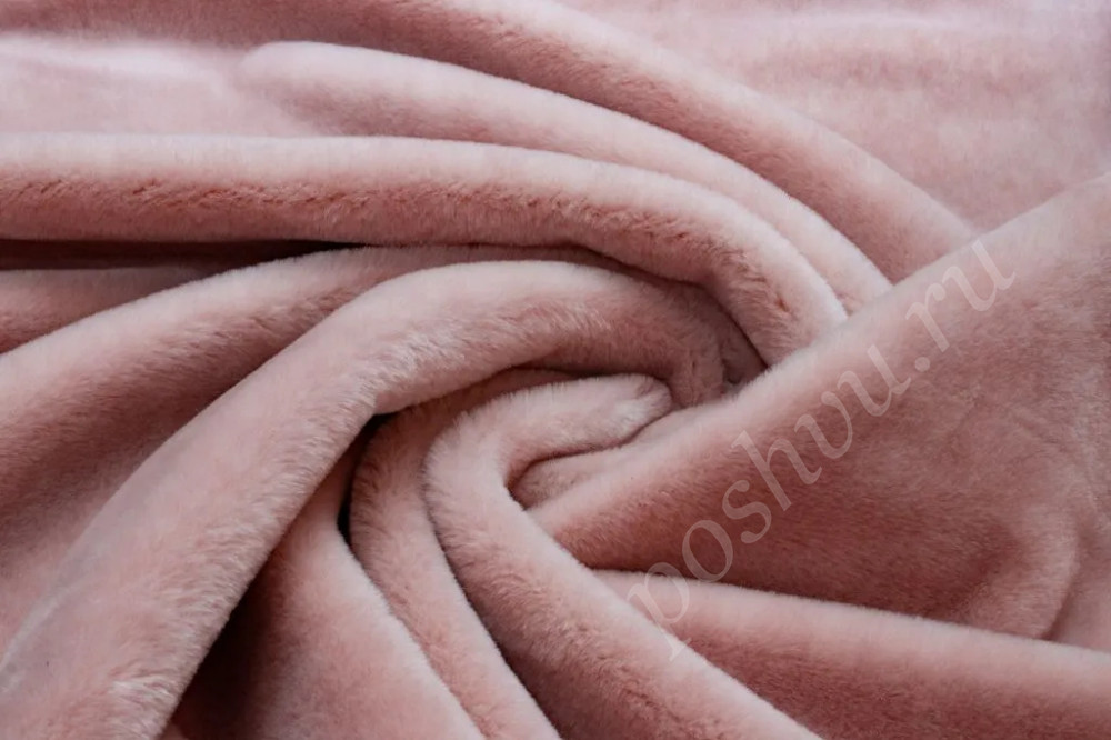 Искусственный мех пудрово-розового цвета со средним ворсом