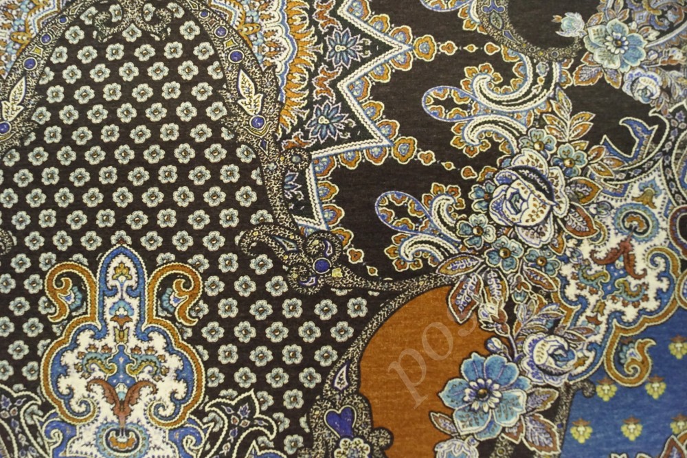 Ткань трикотажная коричневого цвета с восточным орнаментом
