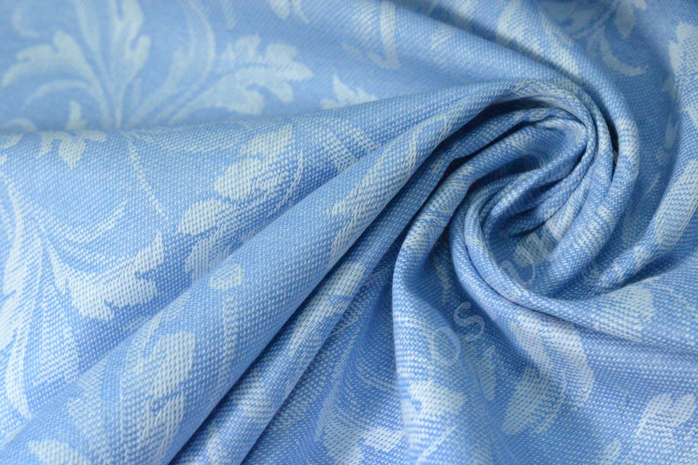 Ткань жаккардовая голубого оттенка с белым узором