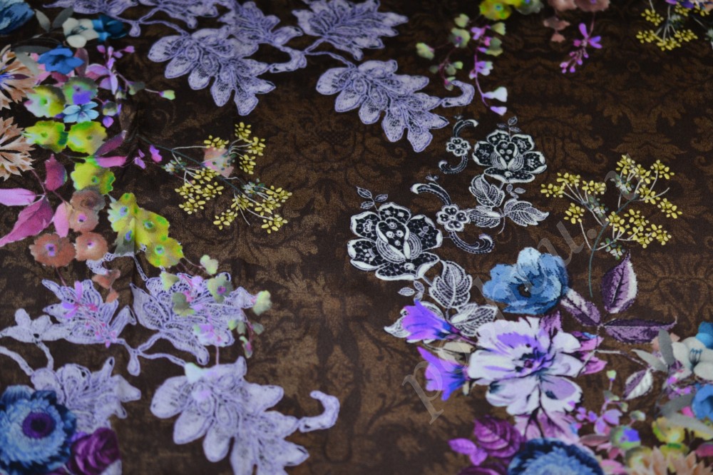 Шелковая ткань Dolce&Gabbana коричневого цвета в флористический узор