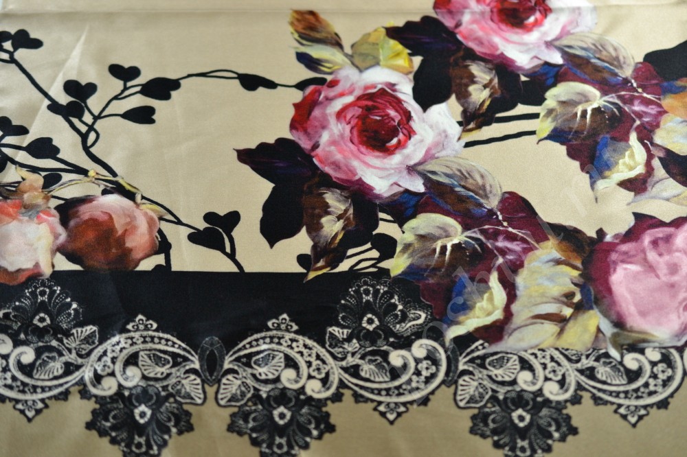 Шелковая ткань Antonio Marras кремового цвета в розах
