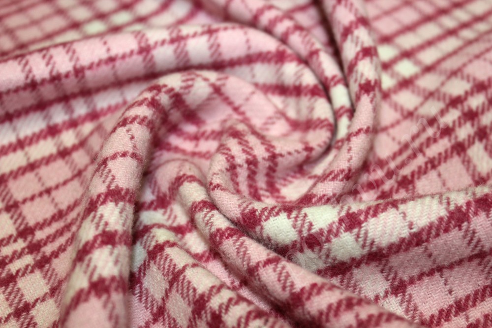 Пальтовая ткань красно-розового цвета
