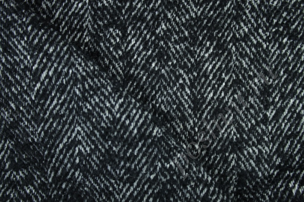 Ткань пальтовая в черно-белый узор елочкой Max Mara