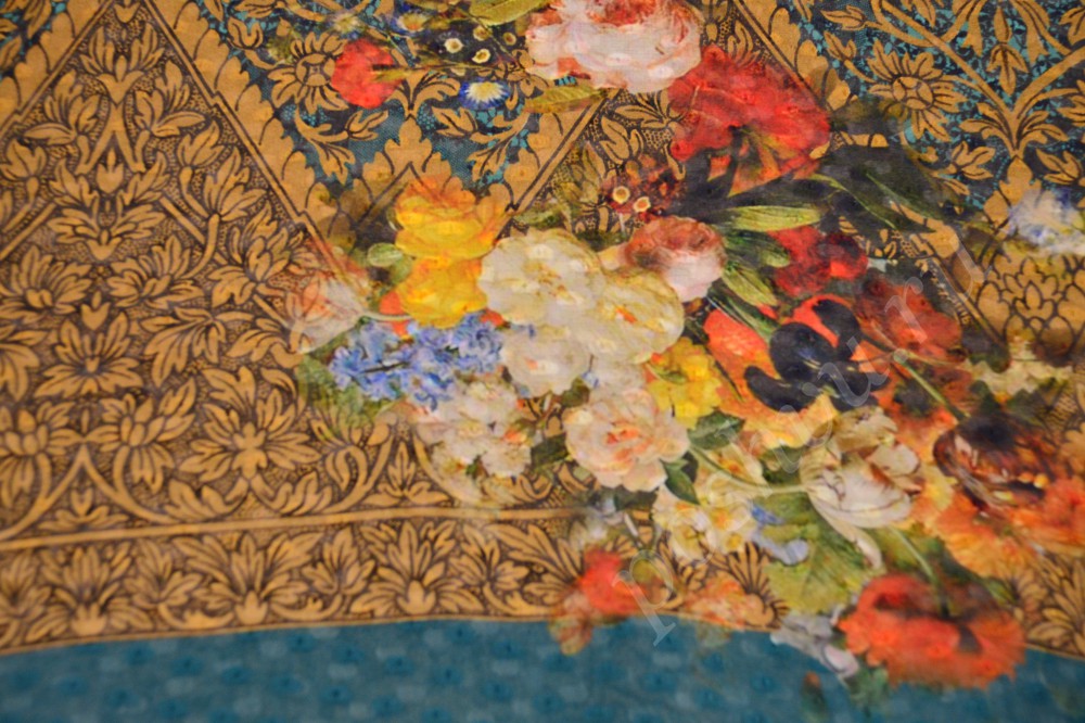 Ткань эффектный итальянский шёлк с композицией из букета цветов в качестве орнамента