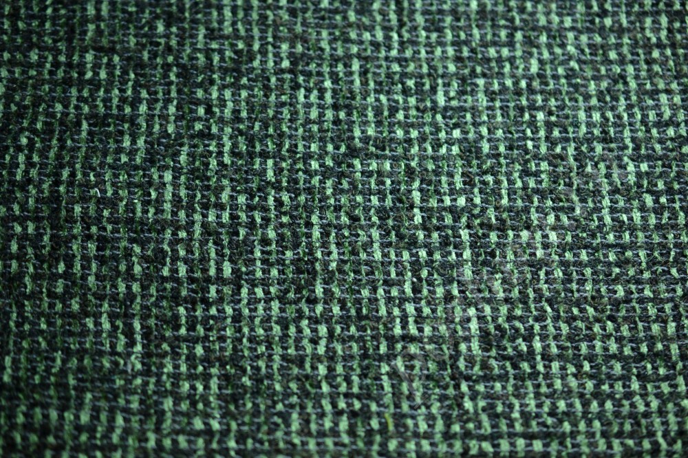 Костюмная ткань шанелька черно-зеленое букле