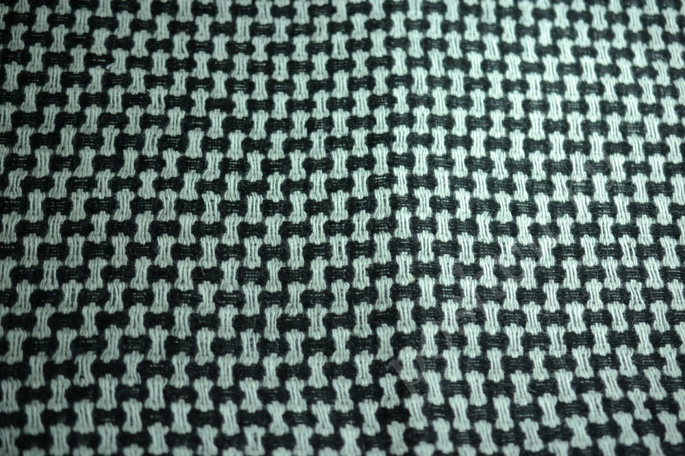 Костюмная ткань шанелька с черно-голубым узором