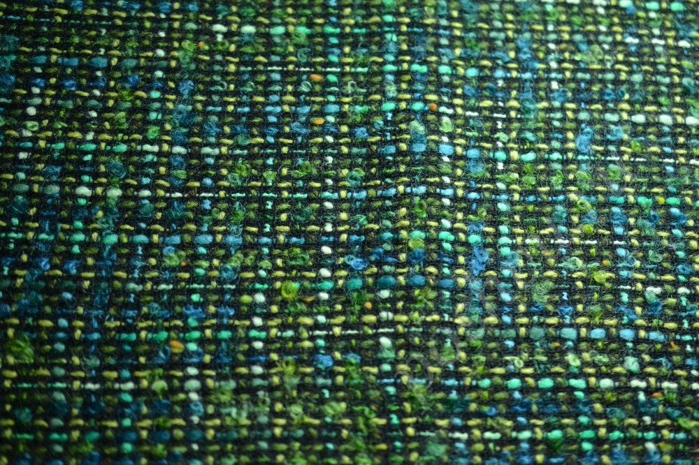 Костюмная ткань шанелька с узором меланж сине-зеленого оттенка