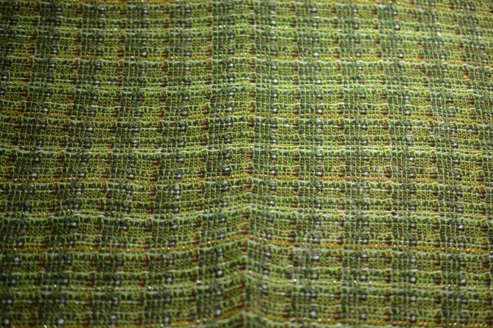 Костюмная ткань шанелька в оливковом оттенке