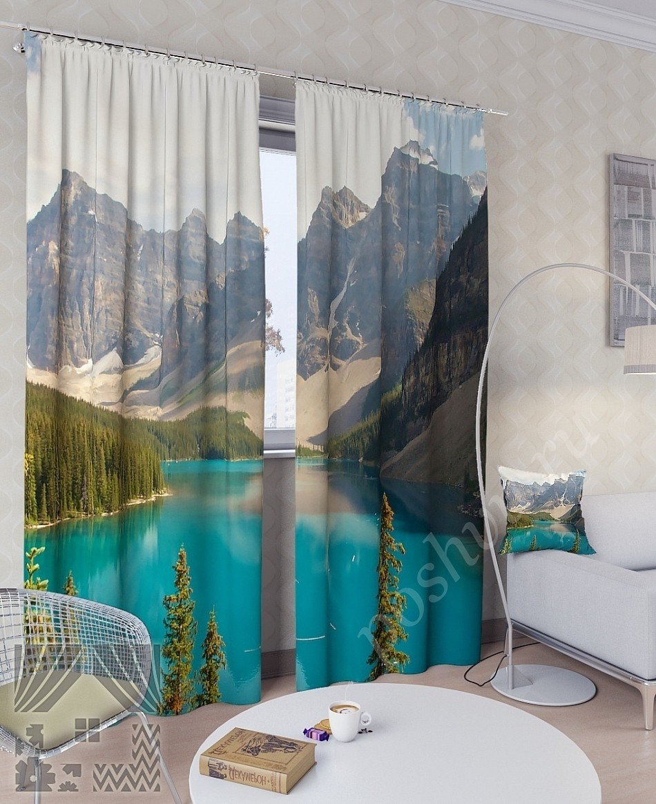 Гармоничный комплект готовых фото штор с изображением горного озера для спальни