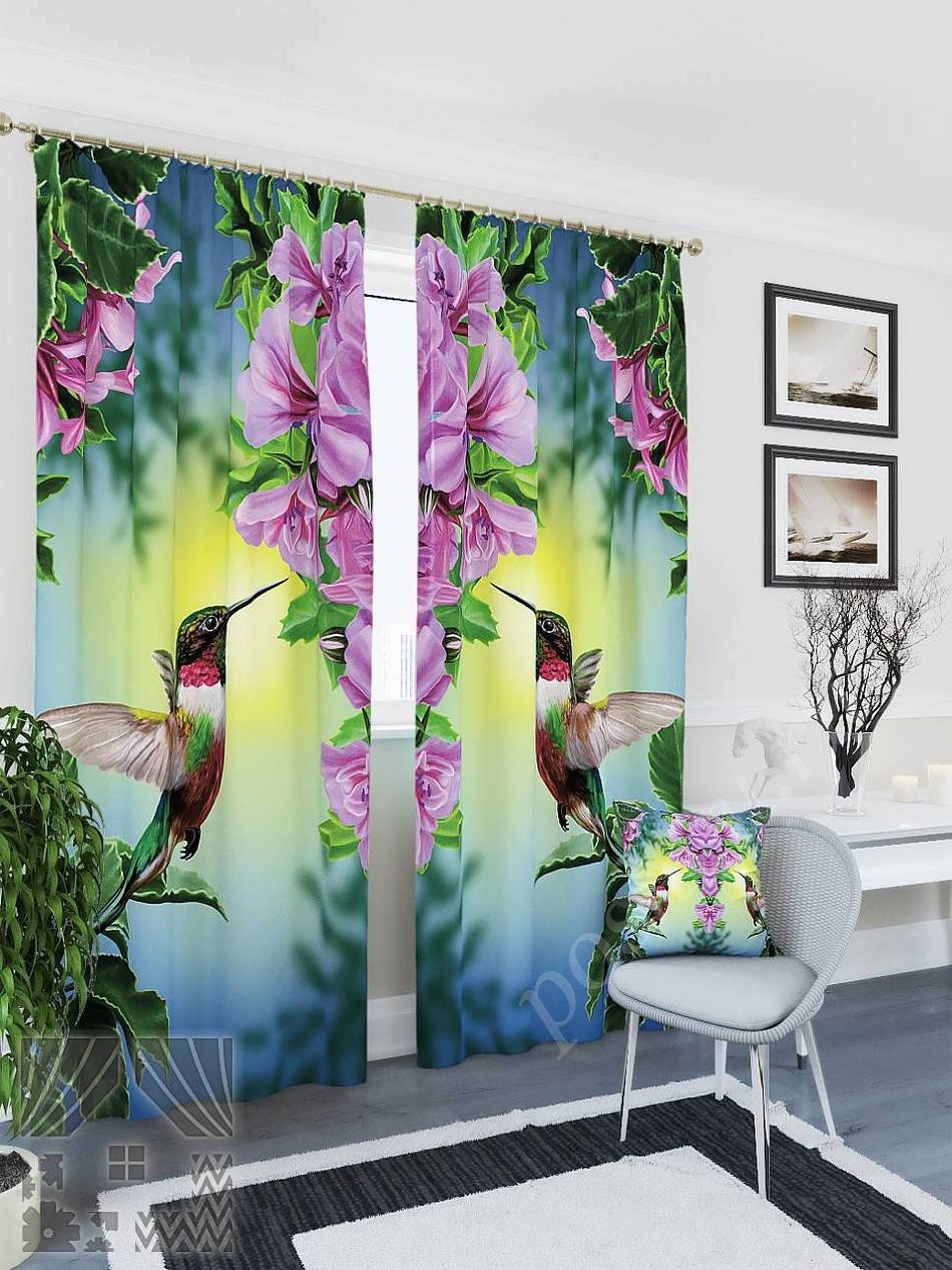 Красочный комплект готовых фото штор с изображением цветов и колибри для гостиной