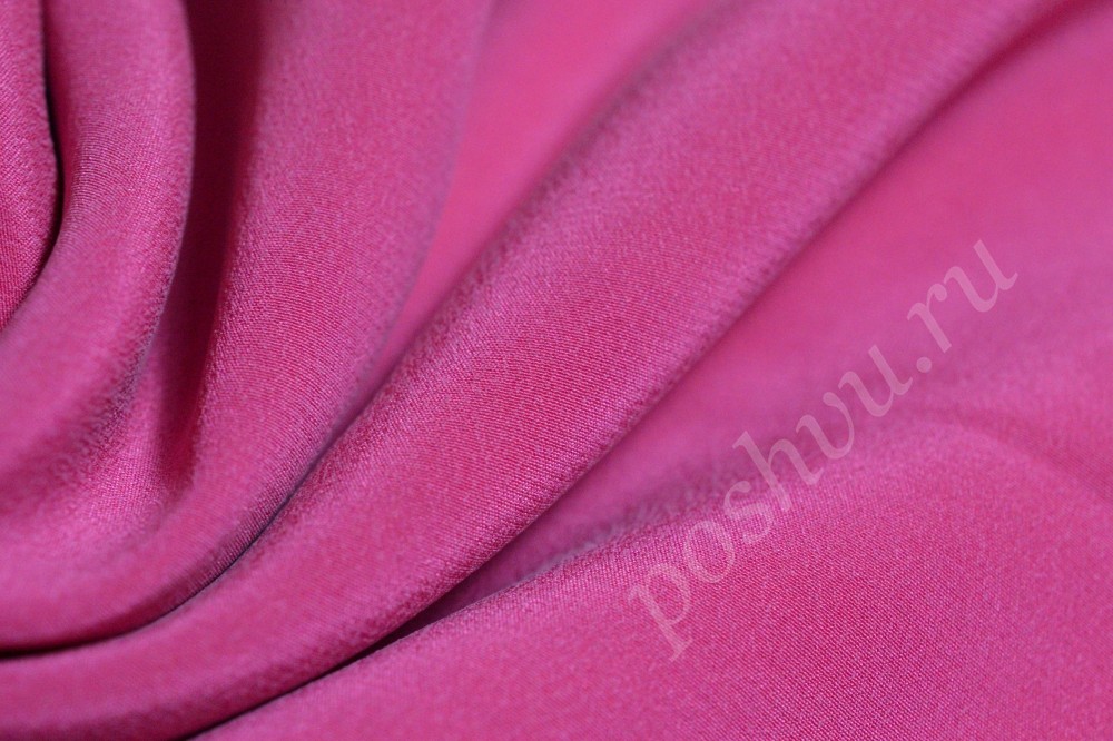Ткань шелк шикарного темно-розового оттенка