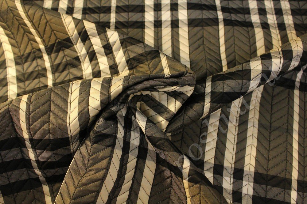 Курточная ткань серого цвета в белые и черные полосы