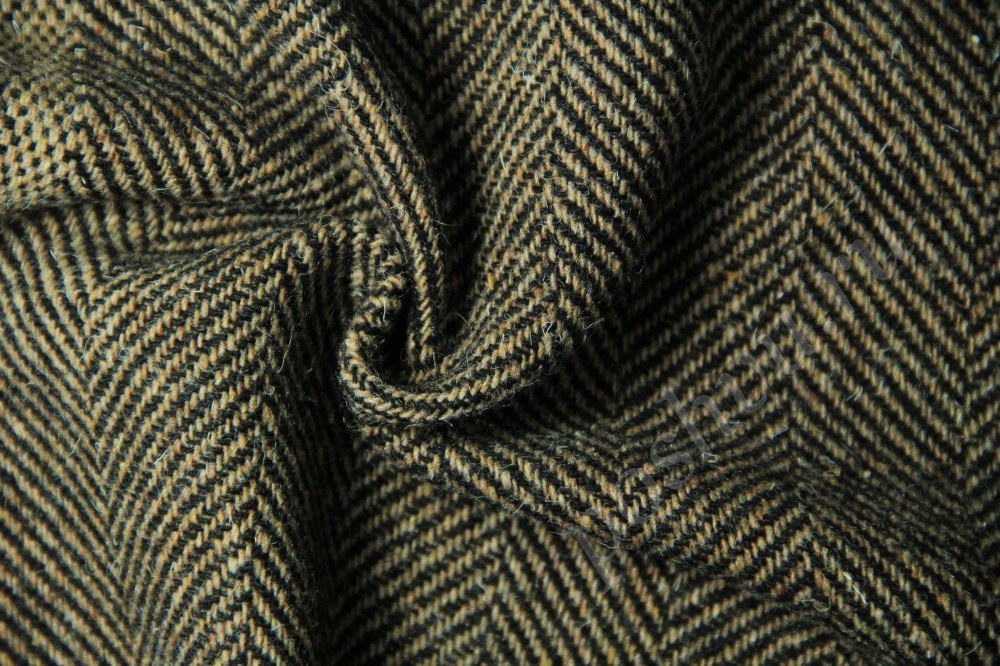 Пальтовая ткань в узор елочкой черно-бежевого цвета