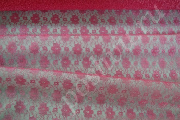 Ткань гипюр розовая Миллион маргариток