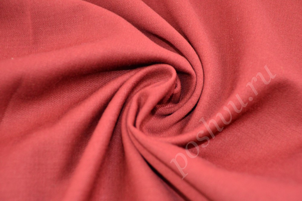 Итальянская костюмная ткань бордово-кораллового оттенка