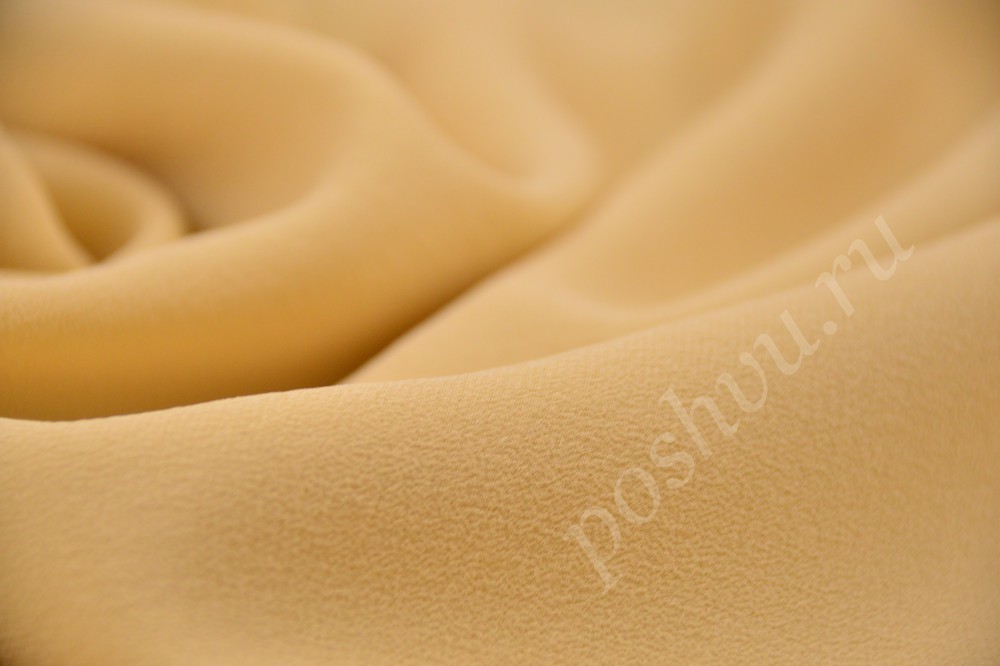 Изящная шелковая ткань матового карамельного оттенка