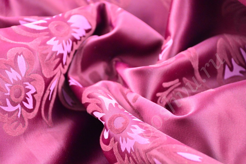 Ткань изысканный набивной атлас в розово-винных тонах