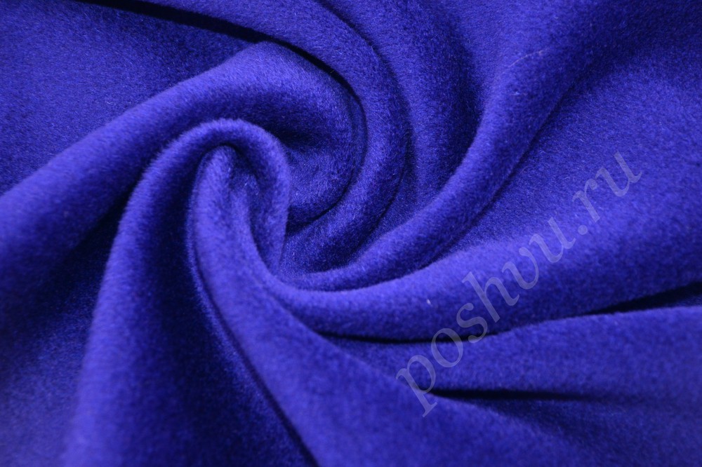 Оригинальная пальтовая ткань королевского синего оттенка