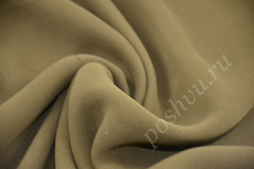 Ткань превосходный креповый шелк дымчатого оливкового цвета