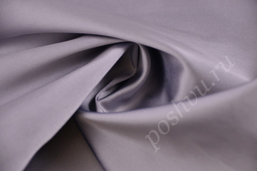 Стильная атласная ткань серебристо-белого цвета